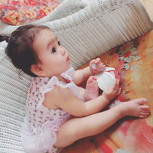 Bé gái Sài Gòn cứ ra phố là bị nhầm thành con gái Elly Trần - 6