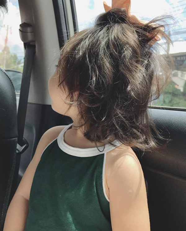 Bé gái Sài Gòn cứ ra phố là bị nhầm thành con gái Elly Trần - 3