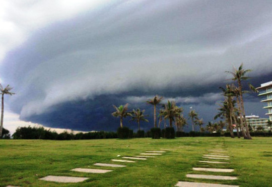 Thông tin chính thức về đám mây đen kịt hình thù kỳ lạ như “nuốt chửng” biển Sầm Sơn - 2