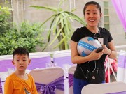 Làng sao - Bé Cà Pháo háo hức chuẩn bị cho đám cưới của mẹ Lê Phương