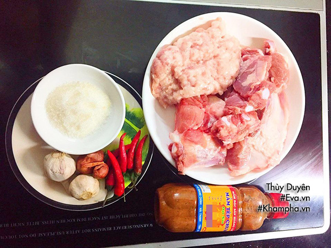 Sụn mềm chưng mắm tép thơm lừng, giòn giòn, ăn tốn cơm vô cùng - 1