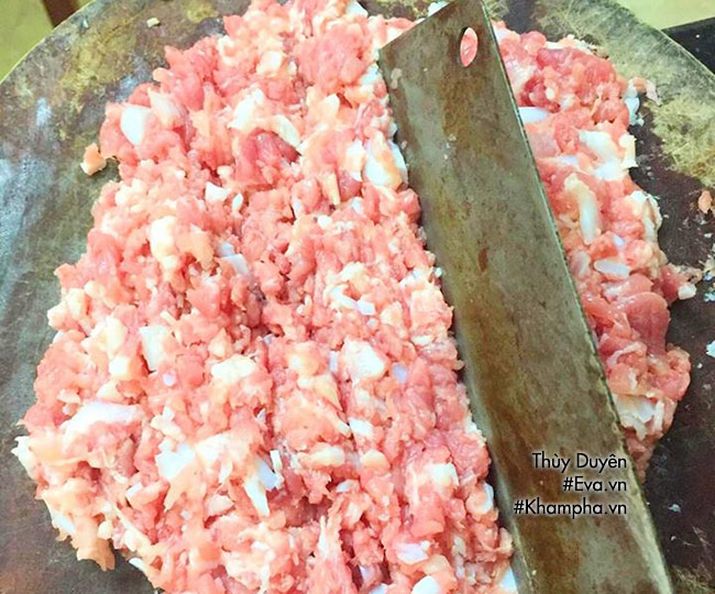 Sụn mềm chưng mắm tép thơm lừng, giòn giòn, ăn tốn cơm vô cùng - 3