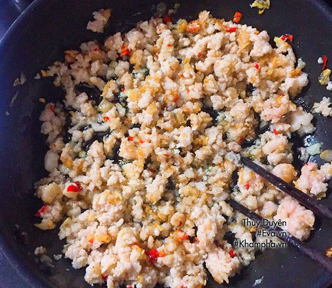 Sụn mềm chưng mắm tép thơm lừng, giòn giòn, ăn tốn cơm vô cùng - 7