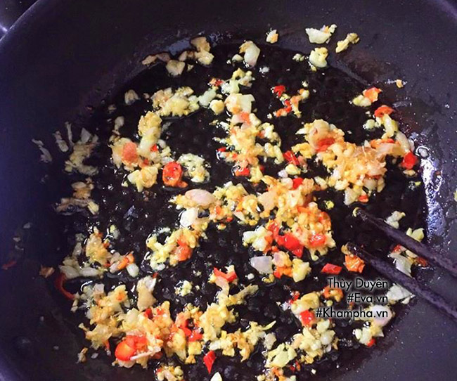 Sụn mềm chưng mắm tép thơm lừng, giòn giòn, ăn tốn cơm vô cùng - 6