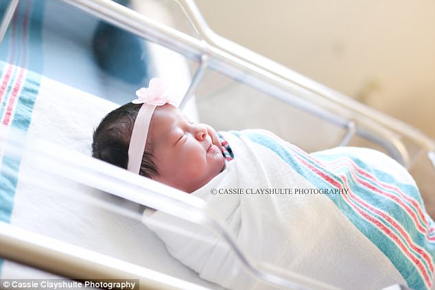 Trùng hợp hai đứa bé mang tên amp;#34;Romeoamp;#34; và amp;#34;Julietamp;#34; cùng chào đời ngay cạnh nhau - 4