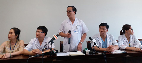 Vụ bé 14 tháng tuổi bị bạo hành đến hôn mê: Ông bà nội ngoại ngỡ ngàng khi biết mình có cháu - 4
