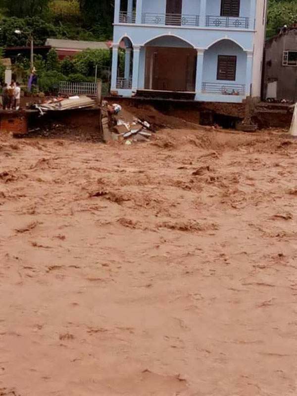 Cô gái ám ảnh cảnh người chết không có chỗ chôn ở vùng lũ quét Sơn La - 7