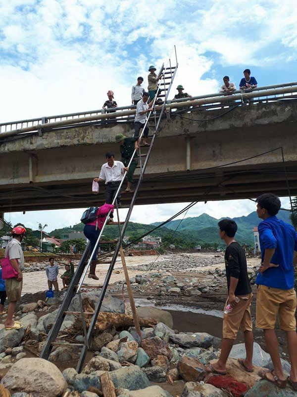 Cô gái ám ảnh cảnh người chết không có chỗ chôn ở vùng lũ quét Sơn La - 1
