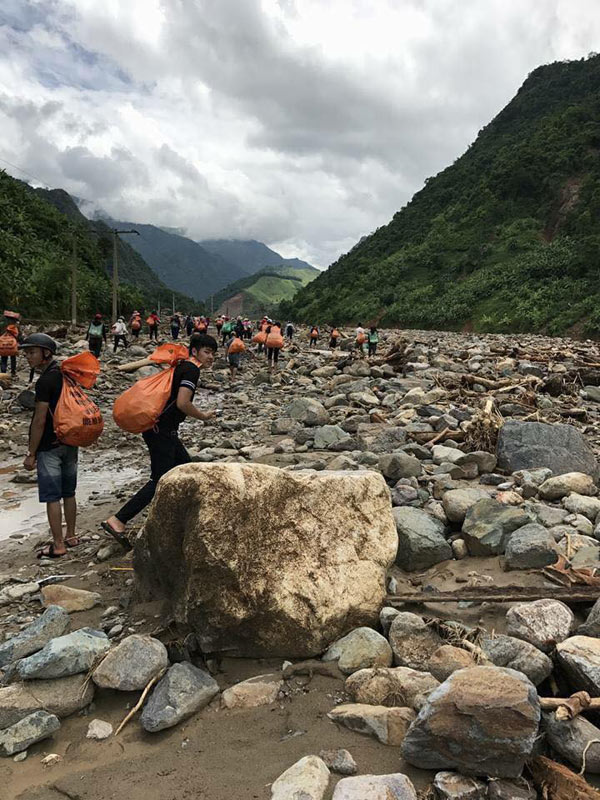 Cô gái ám ảnh cảnh người chết không có chỗ chôn ở vùng lũ quét Sơn La - 4