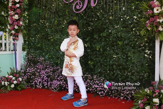 Con trai Lê Phương amp;#34;quẩy máu lửaamp;#34; trong đám cưới của mẹ và cha dượng - 14