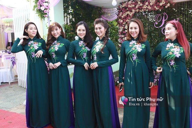 Đội phù dâu, phù rể hot nhất hôm nay: Nhiều sao Việt có gia đình nhận bê tráp ở lễ vu quy của Lê Phương - 4
