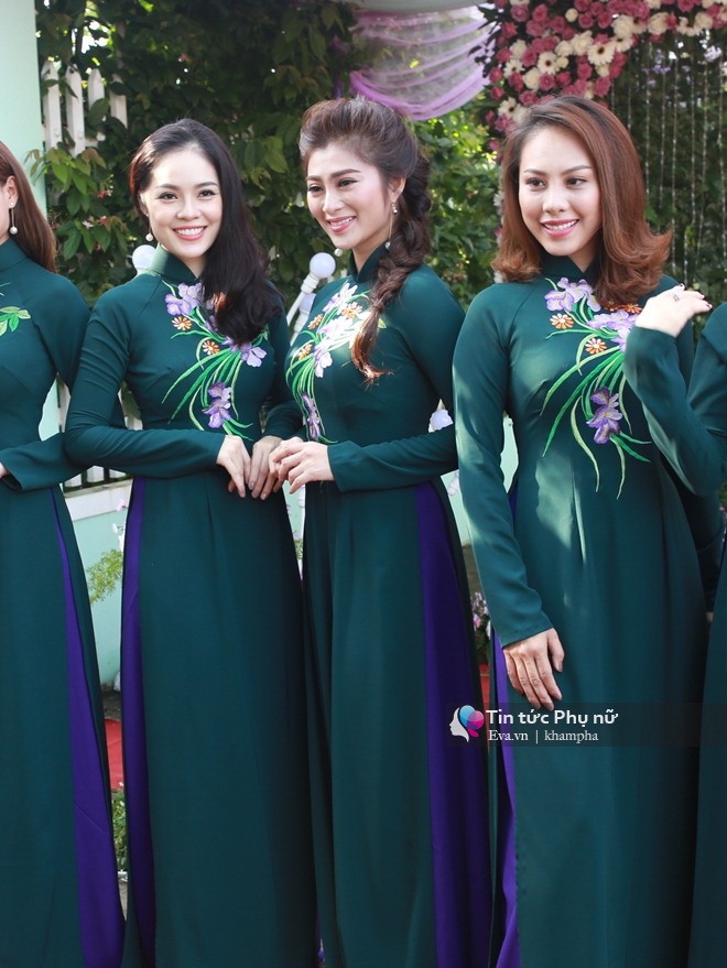 Đội phù dâu, phù rể hot nhất hôm nay: Nhiều sao Việt có gia đình nhận bê tráp ở lễ vu quy của Lê Phương - 6