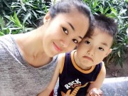 Làng sao - [Video] Cô Thúy Diễm và Cà Pháo livestream trên xe chờ đón dâu của mẹ Lê Phương