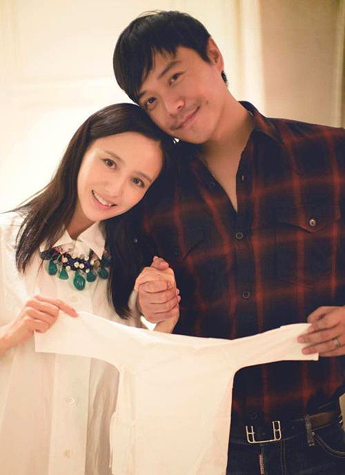 Trần Thư Thành ra sức làm lành với vợ, Đồng Lệ Á chẳng thèm bận tâm - 2