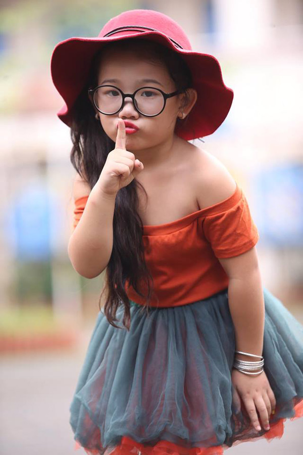 Cô bé nhút nhát “lột xác” thành siêu mẫu nhí - 2