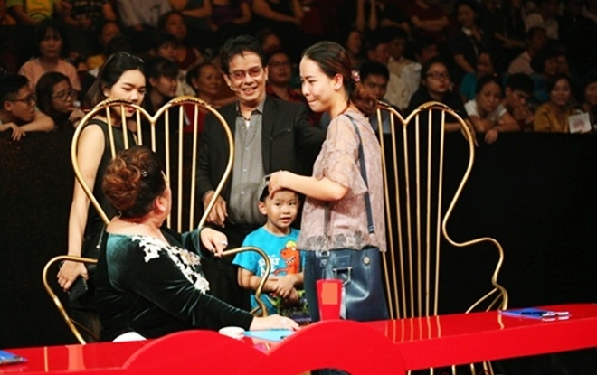 70 tuổi, nhạc sĩ Đức Huy sắp lên chức bố lần 5, có con thứ 2 với vợ kém 44 tuổi - 3