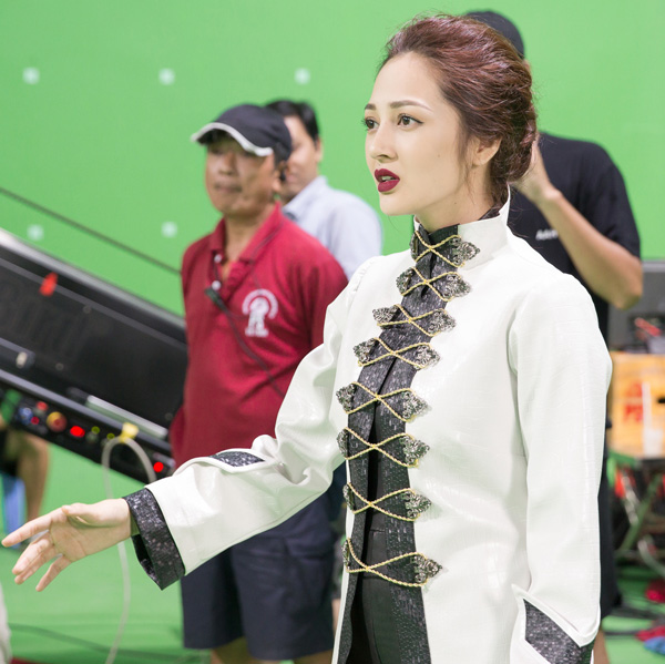 Ngô Thanh Vân xăm trổ đầy mình so tài với amp;#34;đả nữamp;#34; Bảo Anh - 2