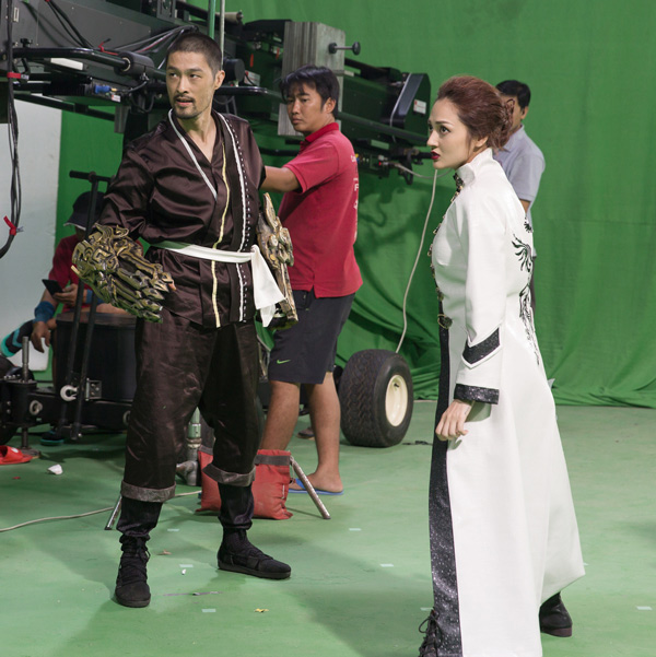 Ngô Thanh Vân xăm trổ đầy mình so tài với amp;#34;đả nữamp;#34; Bảo Anh - 10