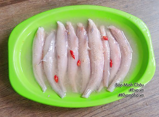 Canh cá khoai nấu chua thơm ngọt mà giải ngán hiệu quả - 2