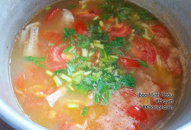 Canh cá khoai nấu chua thơm ngọt mà giải ngán hiệu quả - 6