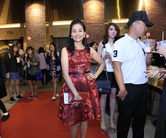 Hạnh Thúy và các sao Việt hớn hở khi đi xem amp;#34;Tam sinh tam thếamp;#34; của Lưu Diệc Phi - 3