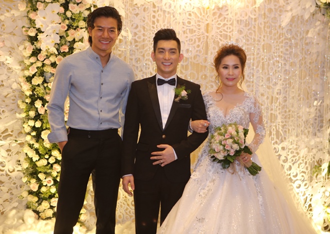 Lâm Khánh Chi và chồng sắp cưới dự hôn lễ lần 3 của chồng cũ Phi Thanh Vân - 4