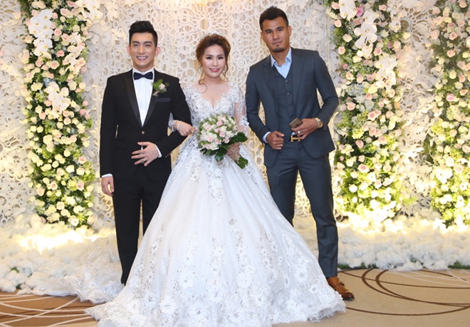 Lâm Khánh Chi và chồng sắp cưới dự hôn lễ lần 3 của chồng cũ Phi Thanh Vân - 6