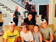 Làng sao - Chết cười với màn khoe răng sún "siêu cấp đáng yêu" của nhóc Harper Beckham
