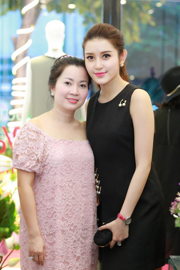 Những bà mẹ amp;#34;đẹp như hoa hậuamp;#34; trong showbiz Việt - 9