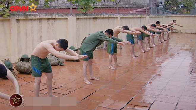 Sao nhập ngũ: Khắc Việt trải lòng xúc động cảm xúc vào quân ngũ, Huy Cung suýt bị đuối nước - 17