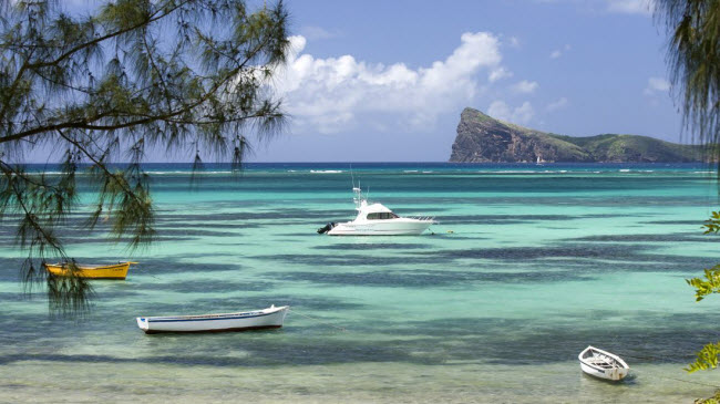 Mauritius: Nhà văn nổi tiếng Mark Twain từng nói rằng thiên đường giống như hòn đảo Mauritius.
