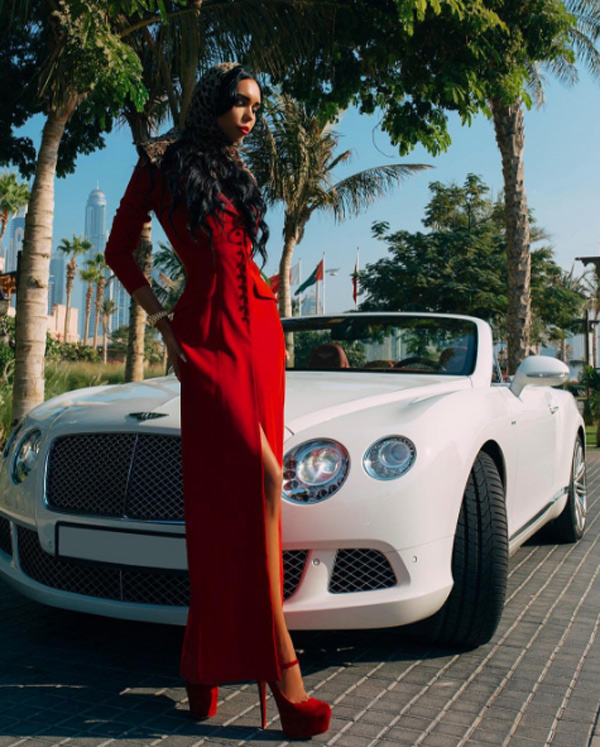 Đám cưới sang chảnh bậc nhất 2017: Cô dâu đeo nhẫn hơn 225 tỷ, sánh đôi cùng vị đại gia khét tiếng - 13