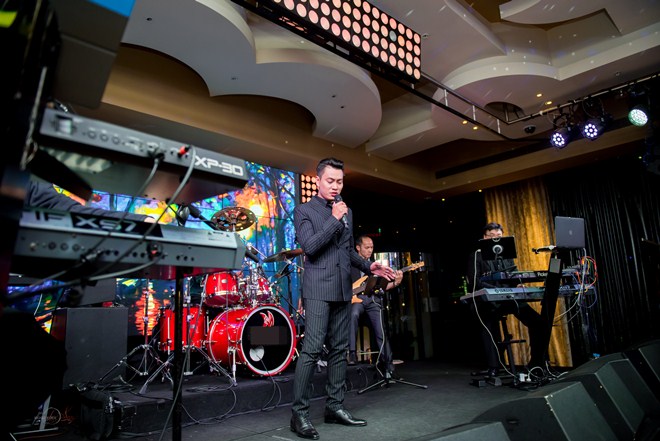 Diễn viên/ca sĩ Phúc Lâm xuất hiện điển trai ở Úc, ngày càng thành công sau Thần tượng Bolero - 4