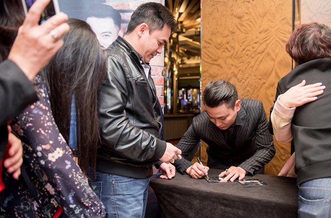 Diễn viên/ca sĩ Phúc Lâm xuất hiện điển trai ở Úc, ngày càng thành công sau Thần tượng Bolero - 10