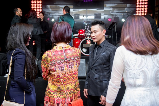 Diễn viên/ca sĩ Phúc Lâm xuất hiện điển trai ở Úc, ngày càng thành công sau Thần tượng Bolero - 9