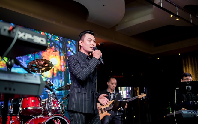 Diễn viên/ca sĩ Phúc Lâm xuất hiện điển trai ở Úc, ngày càng thành công sau Thần tượng Bolero - 5