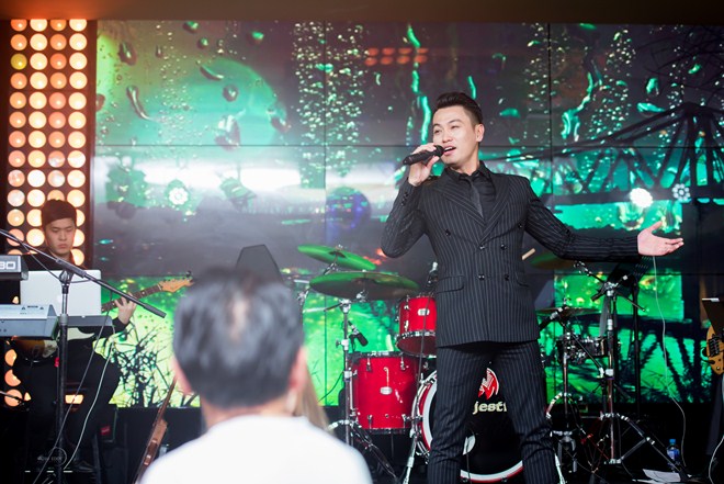 Diễn viên/ca sĩ Phúc Lâm xuất hiện điển trai ở Úc, ngày càng thành công sau Thần tượng Bolero - 3