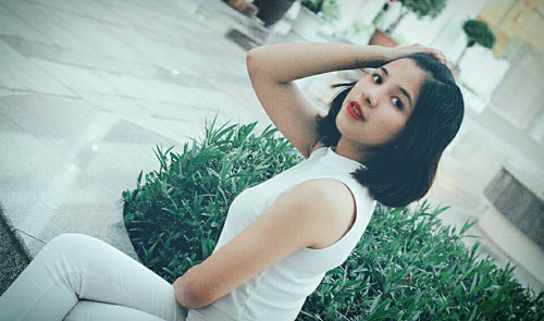 Chị tham gia Bạn muốn hẹn hò nhưng em gái lại là người “gây bão” - 13