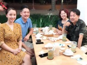 Làng sao - Hải Băng hạnh phúc khoe ảnh sum họp vui vẻ bên bố mẹ Thành Đạt
