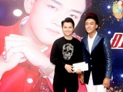 Làng sao - Nam Cường trẻ trung đến mừng sinh nhật Á quân Thần tượng Bolero