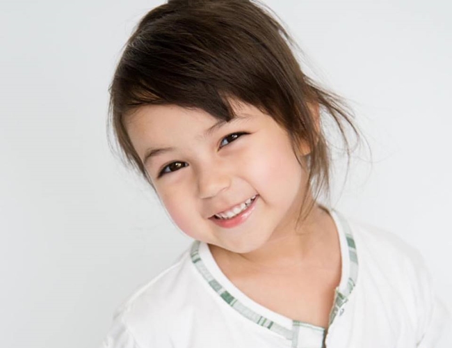 Cùng xem thêm một số hình ảnh hiện tại của cô bé 8 tuổi từng được mệnh danh sở hữu gương mặt hoàn hảo nhất Thái Lan này.
