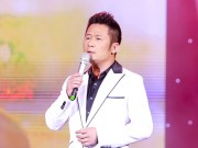 Làng sao - Bằng Kiều thẫn thờ khi kể những câu chuyện tình buồn "không tên" trên sân khấu