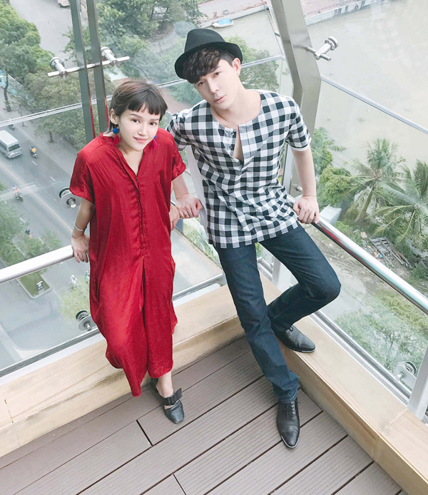 Nathan Lee khoe em gái xinh đẹp, nói giỏi 5 thứ tiếng - 7