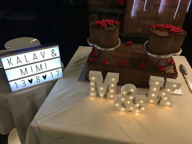 Bí mật amp;#34;động trờiamp;#34; được che giấu suốt gần 20 năm của cặp đôi đồng tính nữ - 4