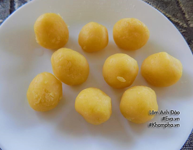 Cách làm bánh rán nhân đậu xanh thơm ngon đơn giản tại nhà - 3