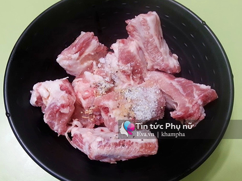 Bật mí 2 cách làm sườn xào chua ngọt đúng chuẩn màu đẹp, thịt mềm tốn cơm vô cùng - 2