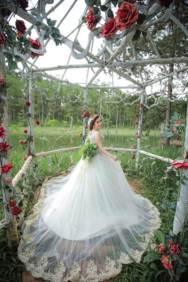 Chồng cũ Phi Thanh Vân khoe ảnh cưới ở Đà Lạt với vợ thứ ba - 9