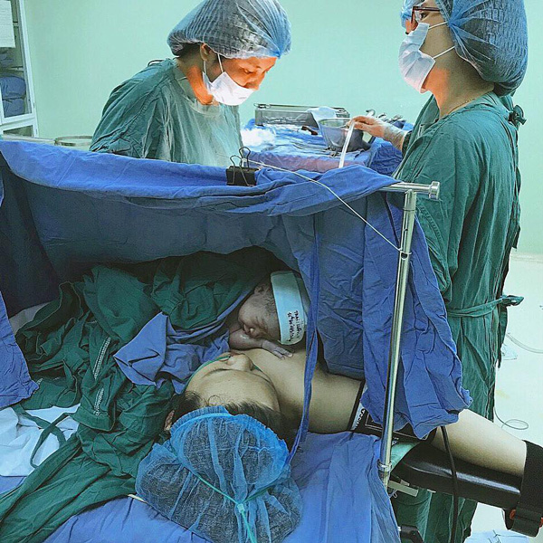 Ca sinh mổ amp;#34;vui thì có vui nhưng đau thấu trời, nằm khóc tu tuamp;#34; của mẹ trẻ 9x - 5