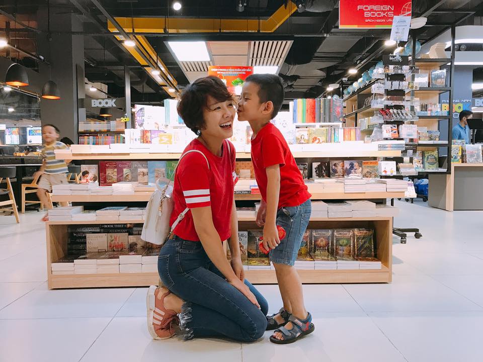 Phát ngôn amp;#34;gây bãoamp;#34; của mẹ 8x: amp;#34;Lười dạy con mới phó mặc con mình cho trường quốc tếamp;#34; - 5