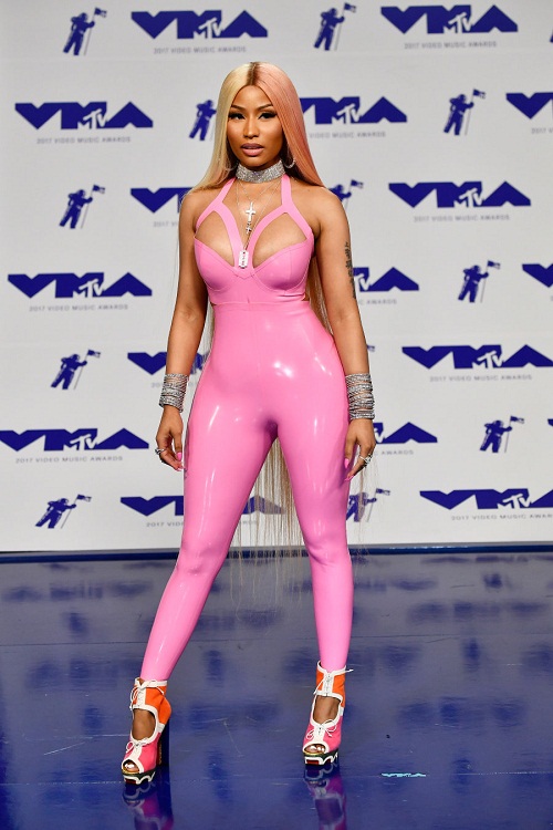 Vắng bóng Taylor Swift, Katy Perry và Nicki Minaj amp;#34;kèn cựaamp;#34; váy áo tại VMAs 2017 - 2